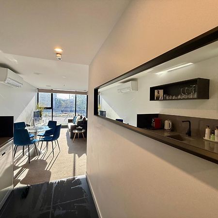 Midnight Luxe 1Br 1Bath Apartment 104 In The Heart Of Braddon Pool Sauna Secure Parking Wine Wifi Канберра Экстерьер фото