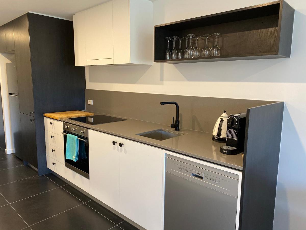 Midnight Luxe 1Br 1Bath Apartment 104 In The Heart Of Braddon Pool Sauna Secure Parking Wine Wifi Канберра Экстерьер фото
