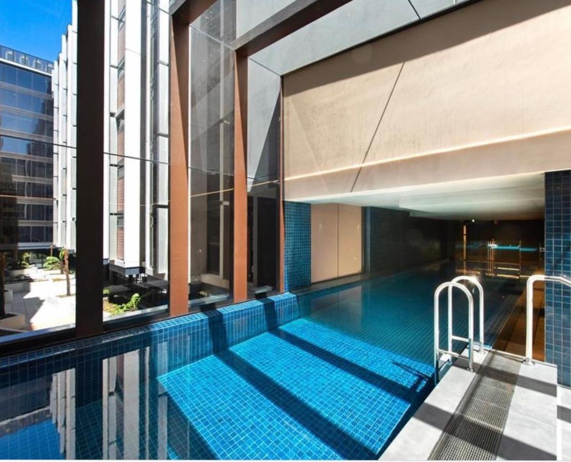 Midnight Luxe 1Br 1Bath Apartment 104 In The Heart Of Braddon Pool Sauna Secure Parking Wine Wifi Канберра Экстерьер фото