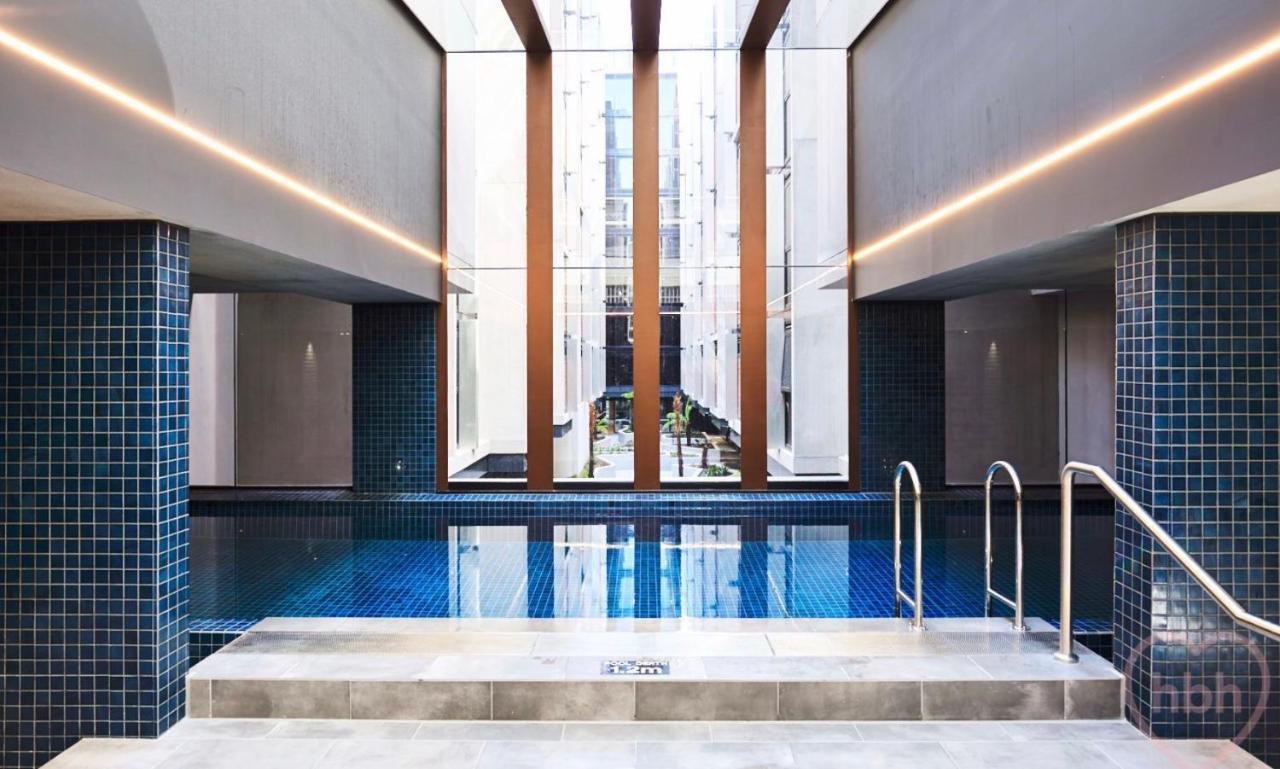 Midnight Luxe 1Br 1Bath Apartment 104 In The Heart Of Braddon Pool Sauna Secure Parking Wine Wifi Канберра Экстерьер фото