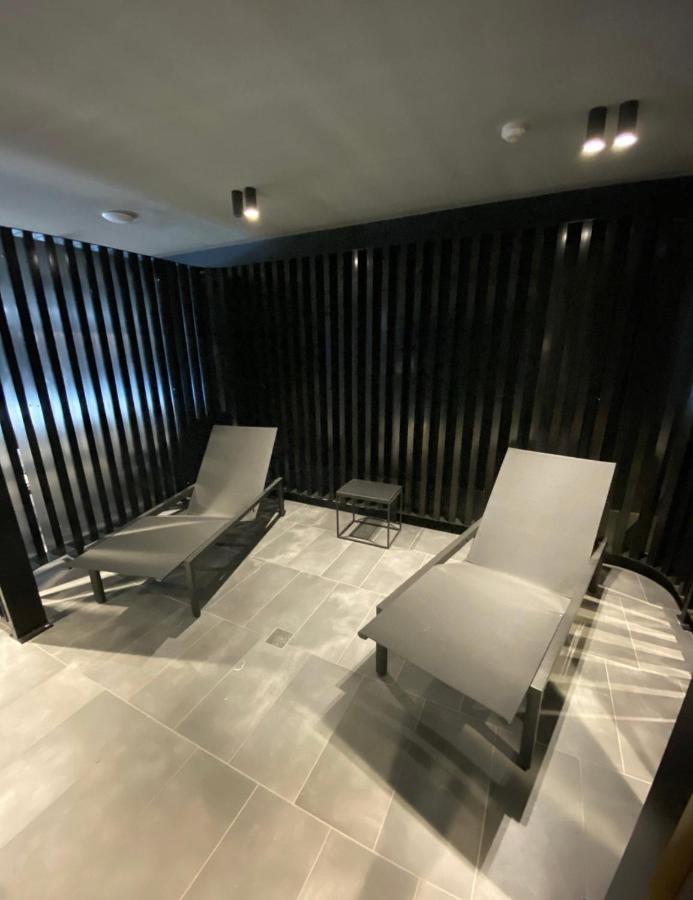Midnight Luxe 1Br 1Bath Apartment 104 In The Heart Of Braddon Pool Sauna Secure Parking Wine Wifi Канберра Экстерьер фото