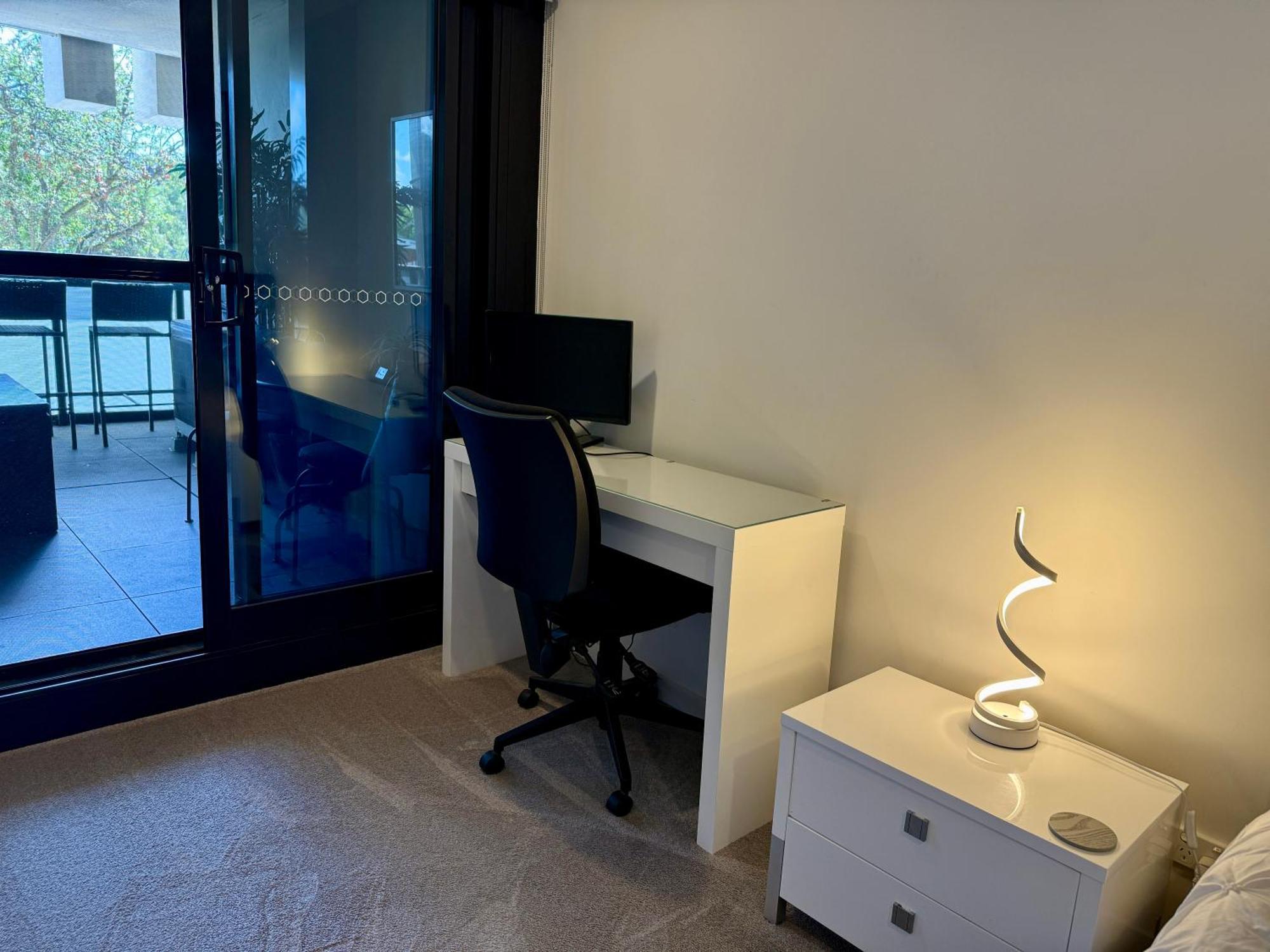 Midnight Luxe 1Br 1Bath Apartment 104 In The Heart Of Braddon Pool Sauna Secure Parking Wine Wifi Канберра Экстерьер фото